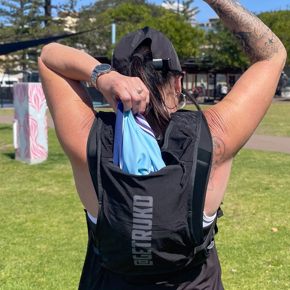 RUKVEST Ranger back pocket demonstration