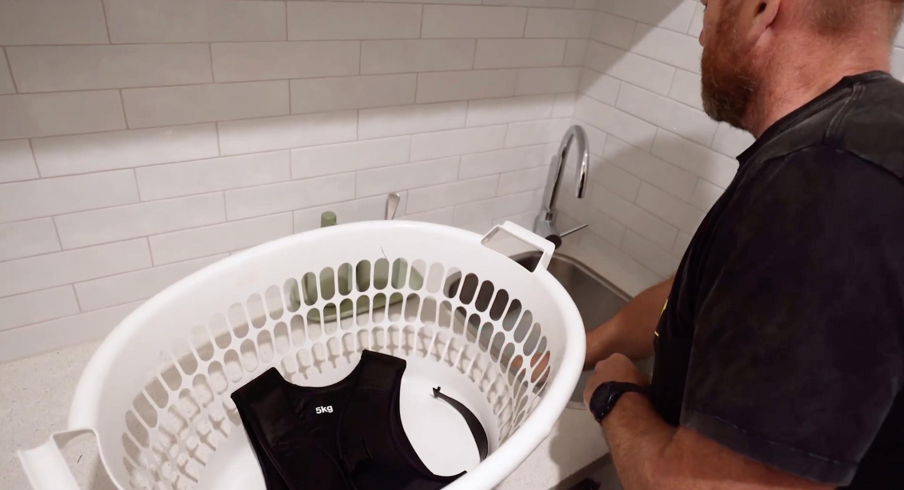 Load video: How to wash your RUKVEST
